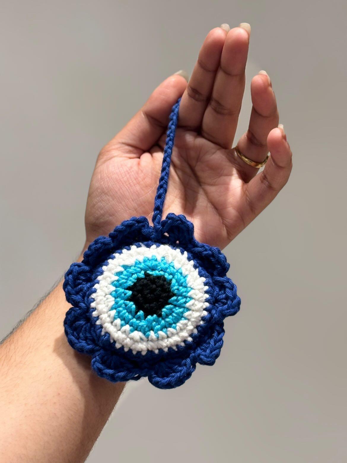 Protective Evil Eye Hanging Charm Scalloped Border